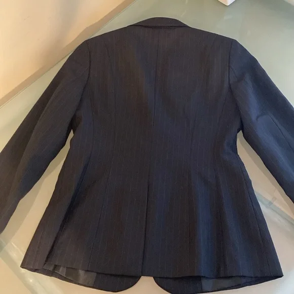Ann Taylor Blazer Ann Taylor Pinstripe Blazer in WOOL BLend Size 2 - Picture 6 of 8